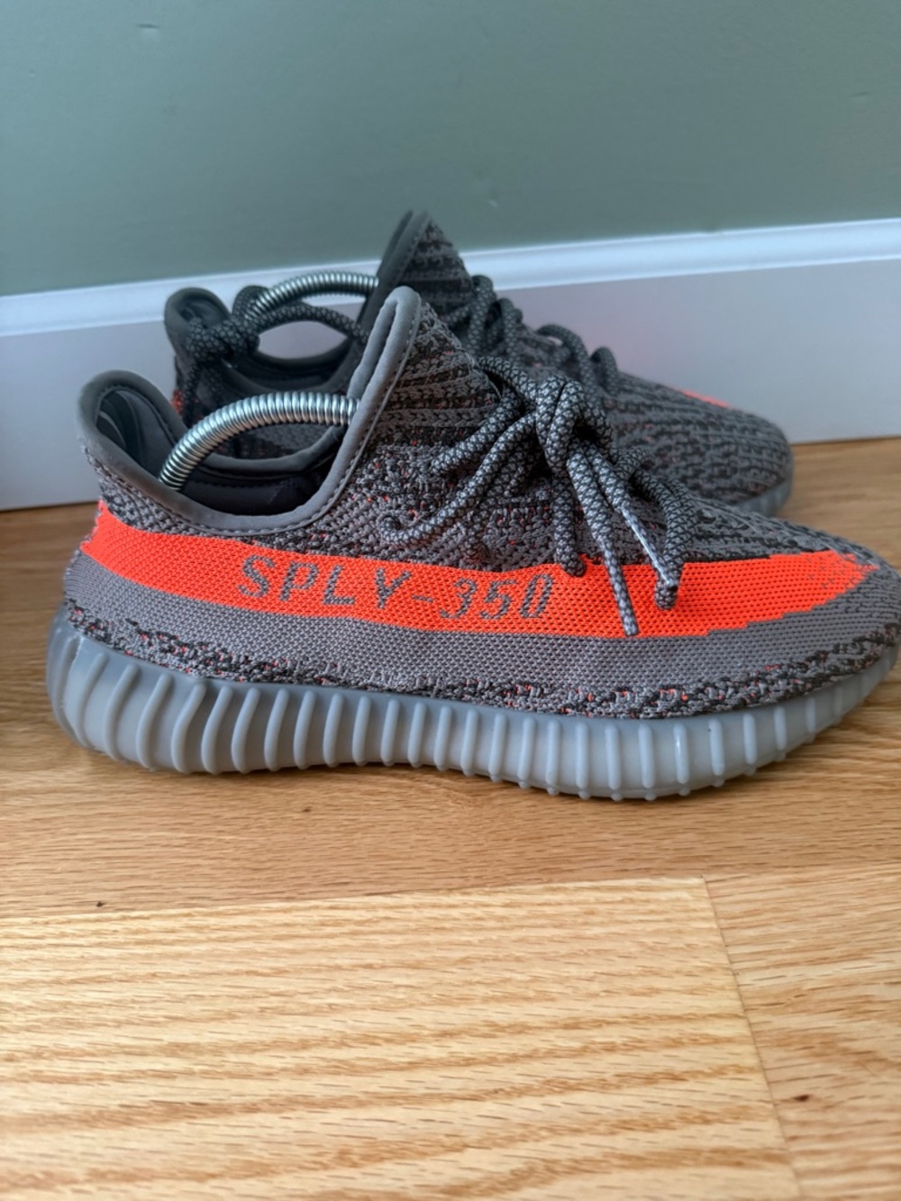 Yeezy 350 v2 ‘Beluga’ (worn once)